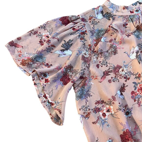 Gimmicks by BKE Buckle Ruffle Open Tie Back Boho Floral Top - Large - Picture 4 of 16